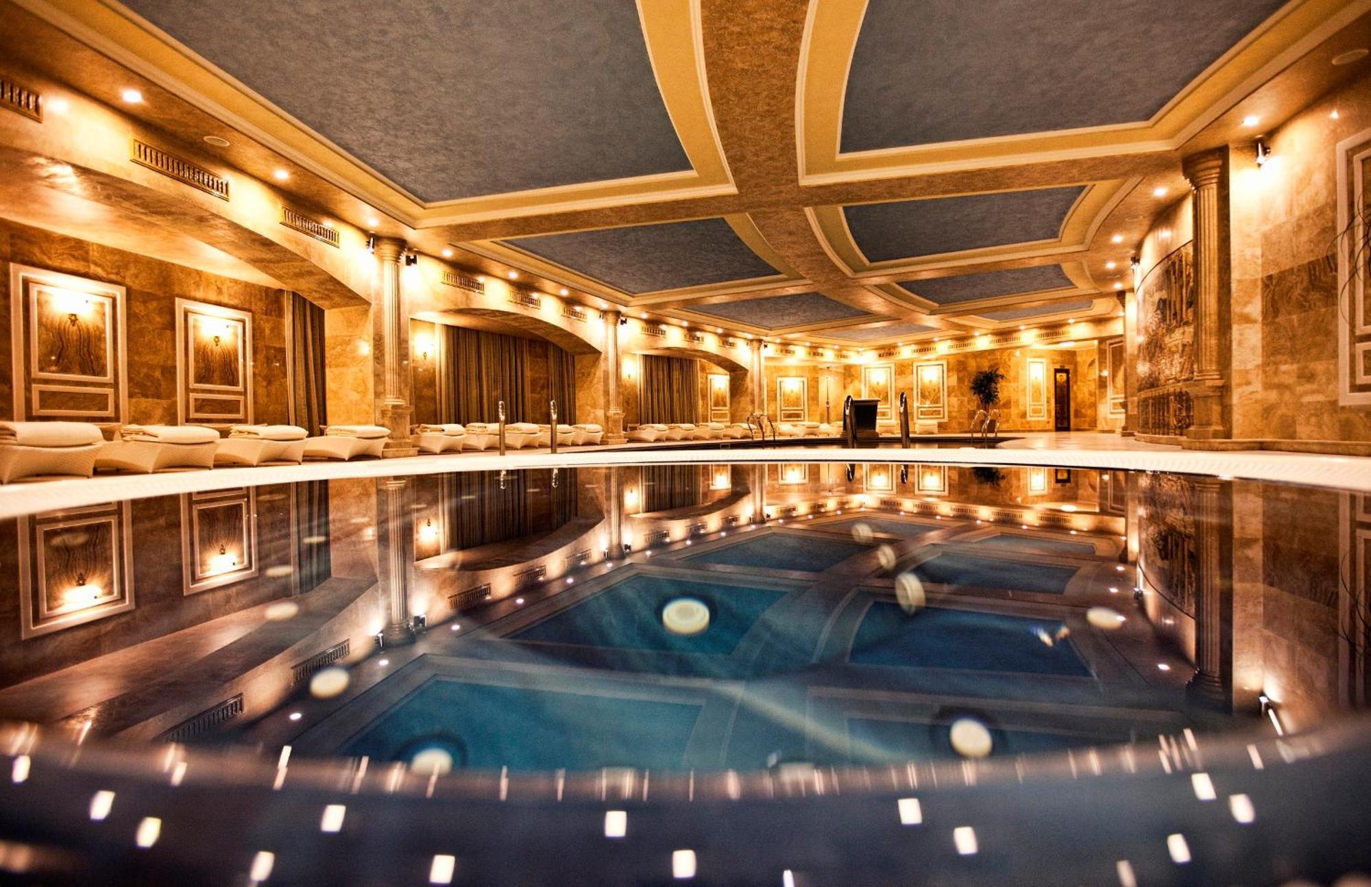 Multi Grand Pharaon Hotel Ptikni Kültér fotó