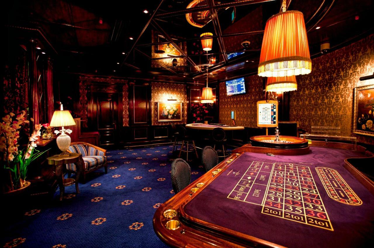 Multi Grand Pharaon Hotel Ptikni Kültér fotó