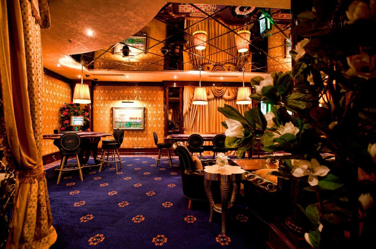 Multi Grand Pharaon Hotel Ptikni Kültér fotó