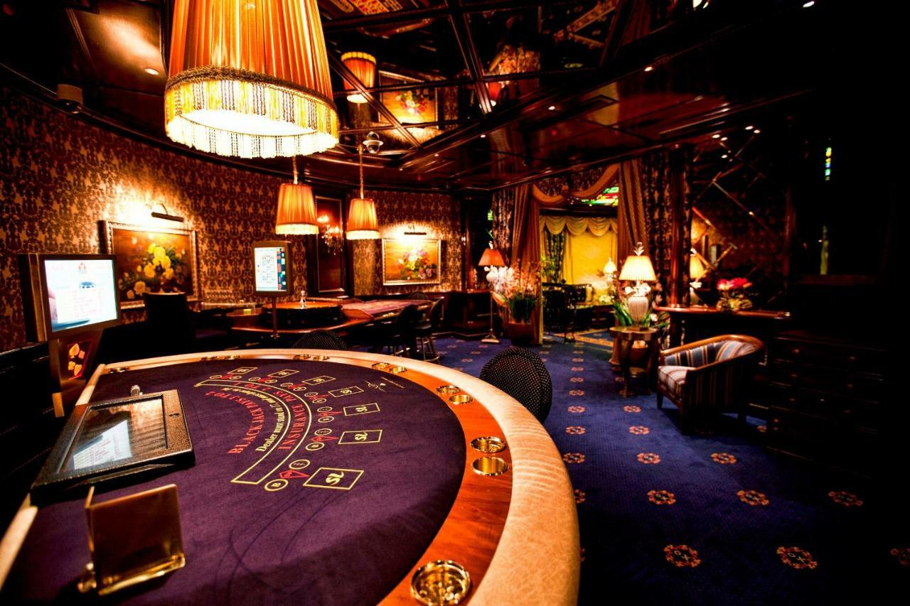 Multi Grand Pharaon Hotel Ptikni Kültér fotó