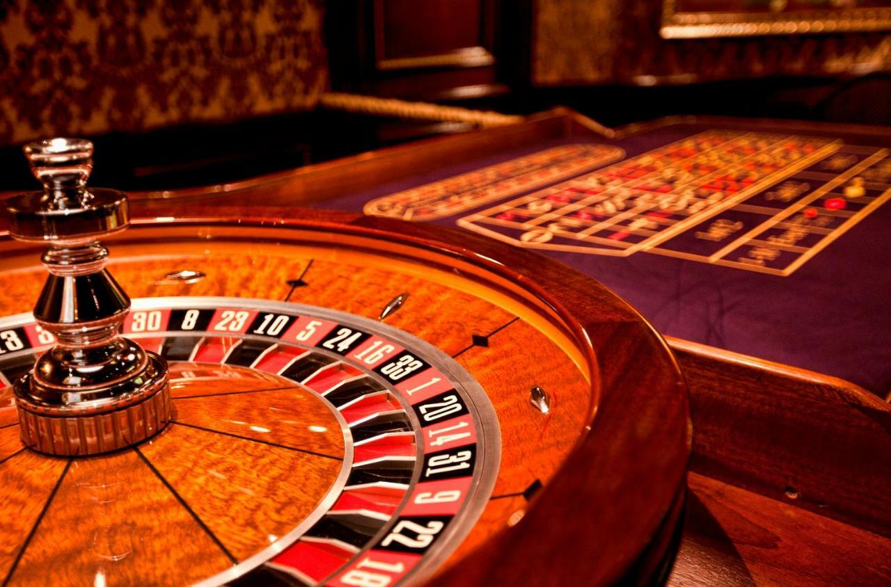 Multi Grand Pharaon Hotel Ptikni Kültér fotó