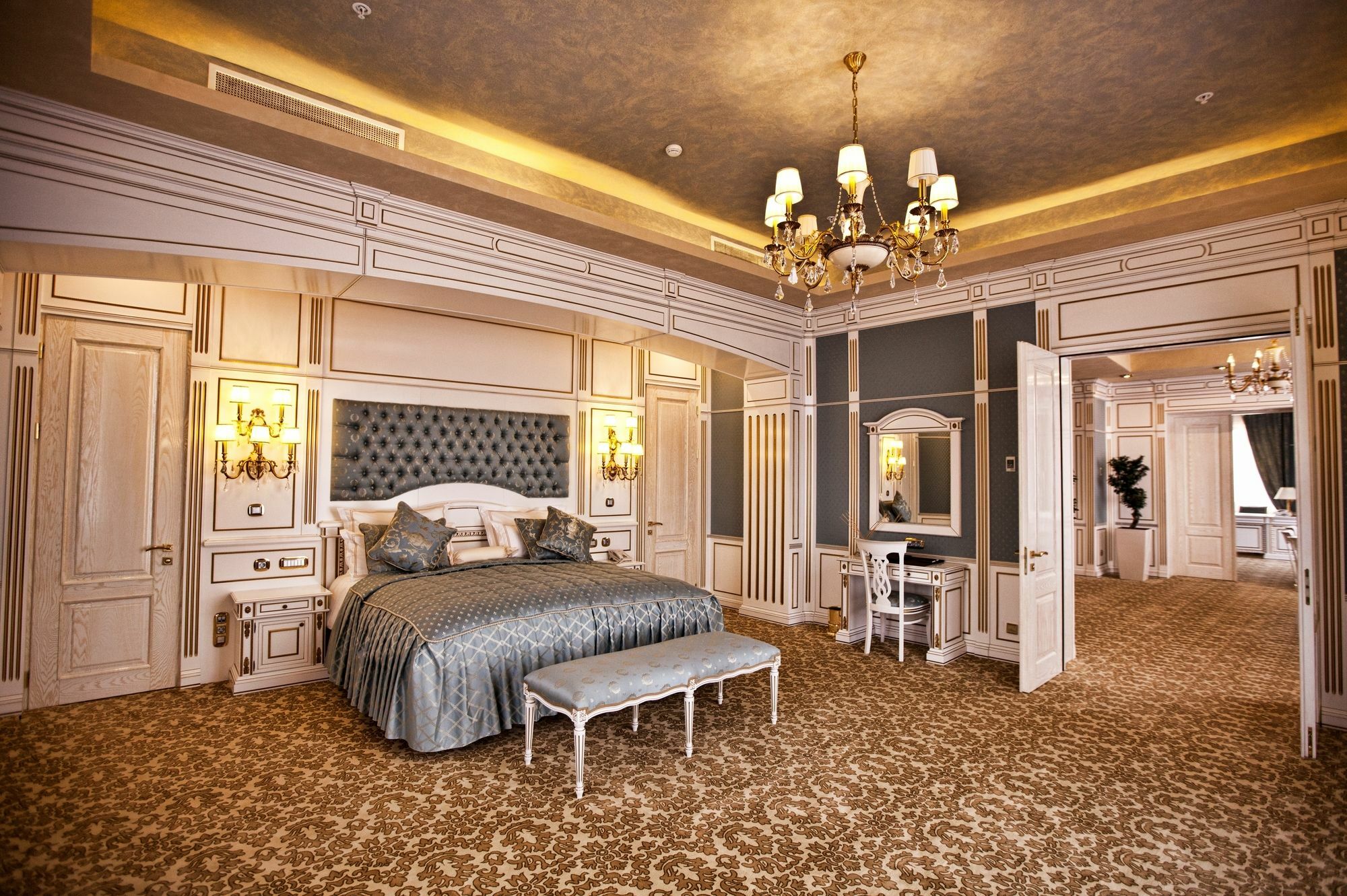 Multi Grand Pharaon Hotel Ptikni Kültér fotó