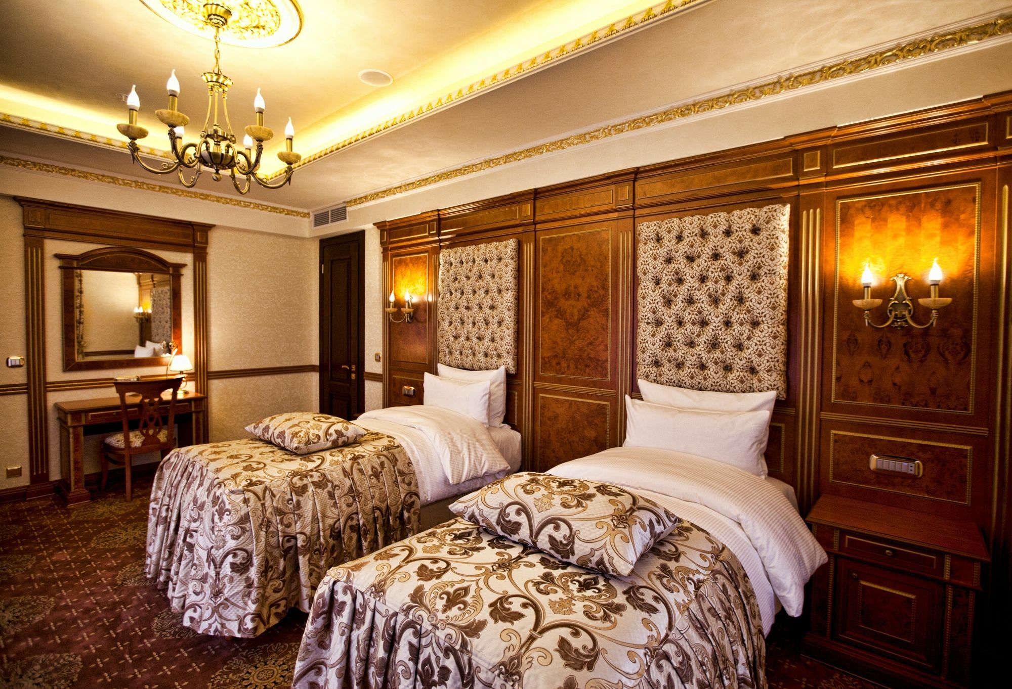 Multi Grand Pharaon Hotel Ptikni Kültér fotó