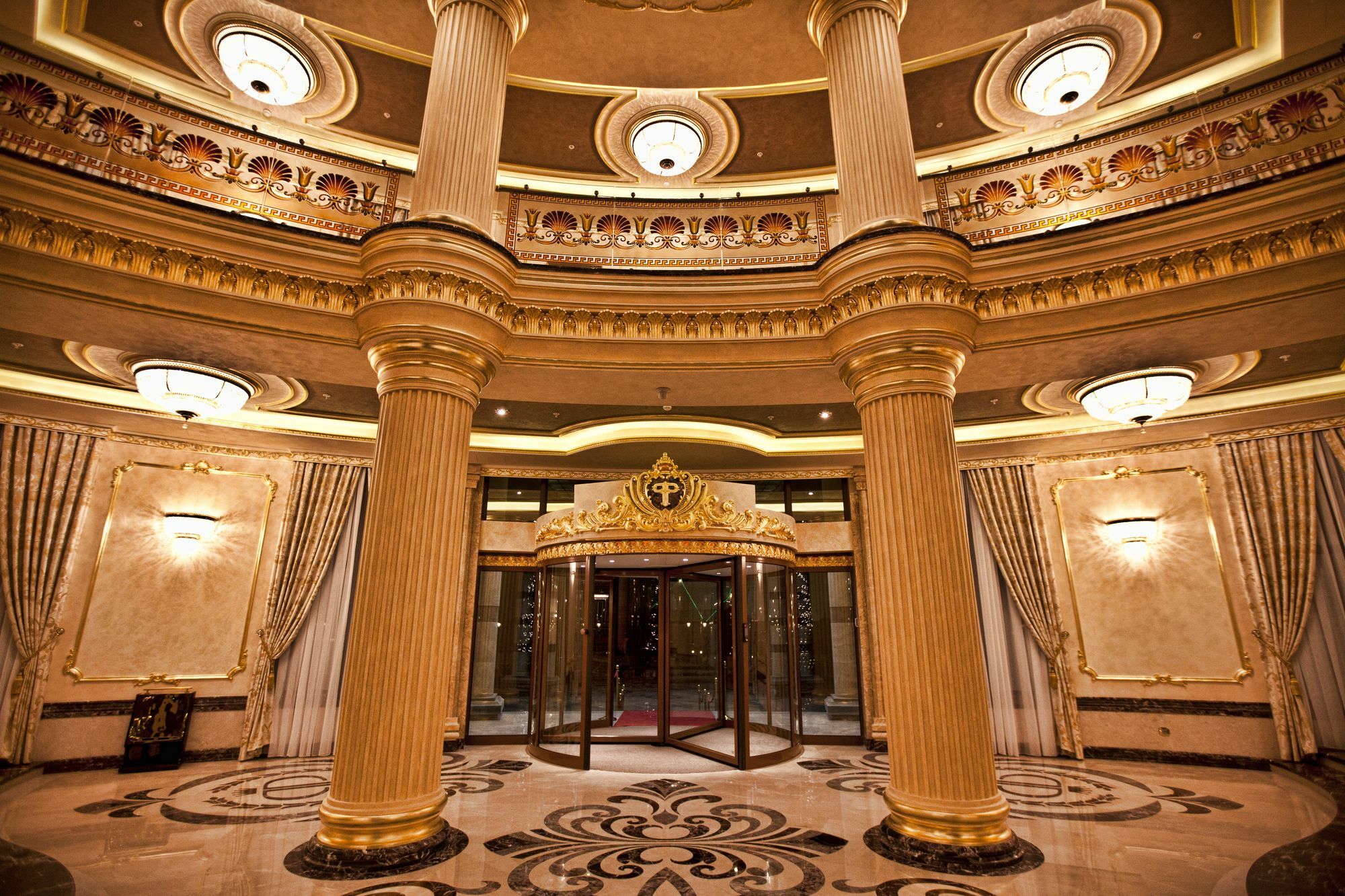 Multi Grand Pharaon Hotel Ptikni Kültér fotó
